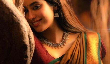 Devara Movie Janhvi Kapoor New Look Poster